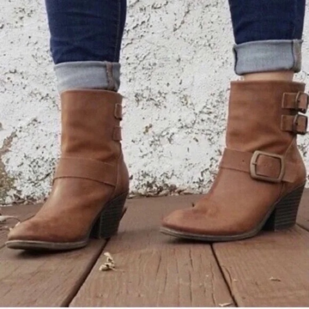LUCKY BRAND Chestnut ' Tommie ' Leather Ankle Boots  Chestnut brown. Sz 8 NWOT